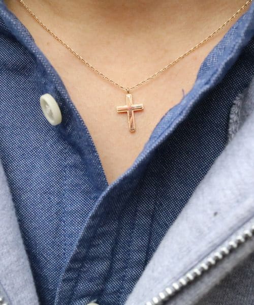 メンズシルバーアクセサリーブランドライオンハートのシンプルなのクロスネックレス