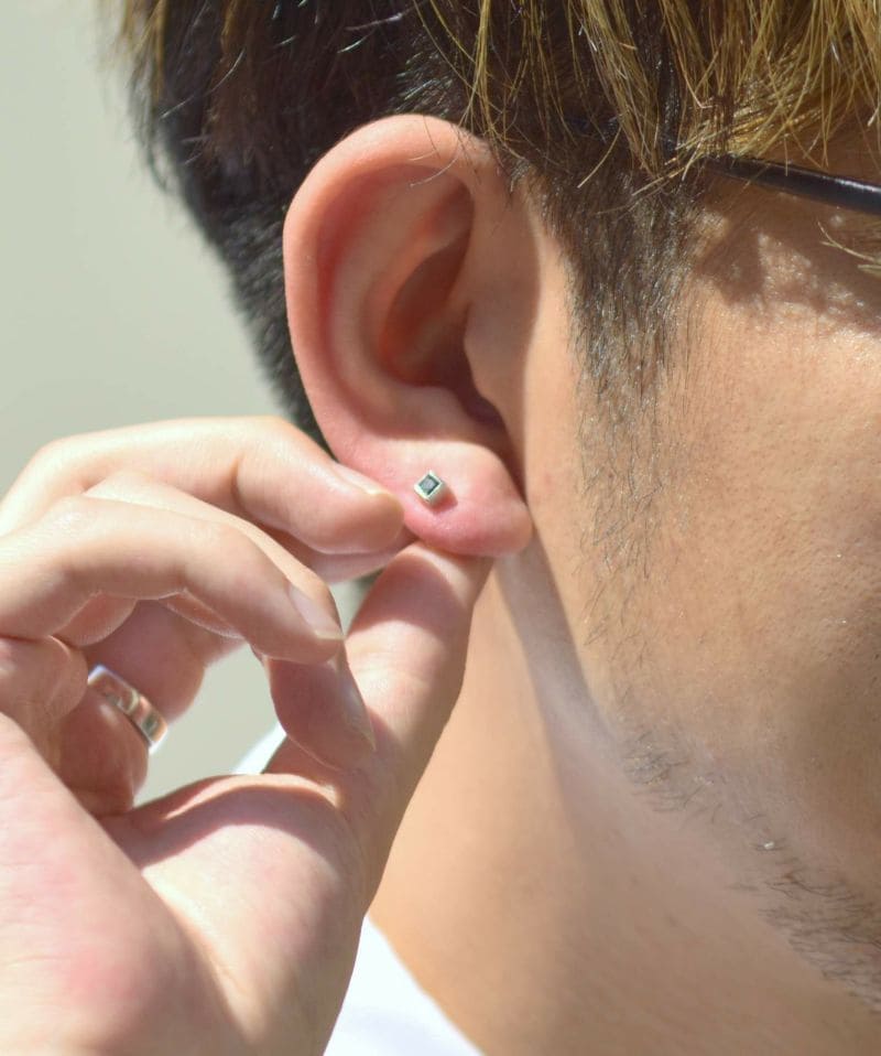 メンズシルバーアクセサリーブランドライオンハートのシンプルなスタッズピアス