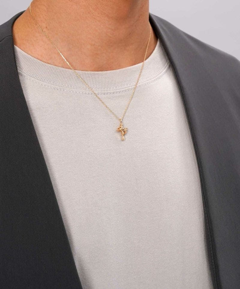 メンズシルバーアクセサリーブランドライオンハートのゴールド素材のシンプルなクラウンとクロスネックレス