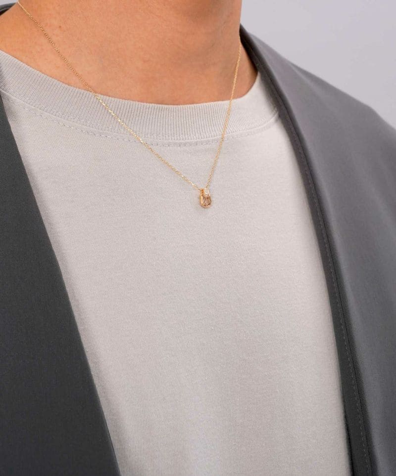 メンズシルバーアクセサリーブランドライオンハートのゴールド素材のシンプルなホースシューネックレス