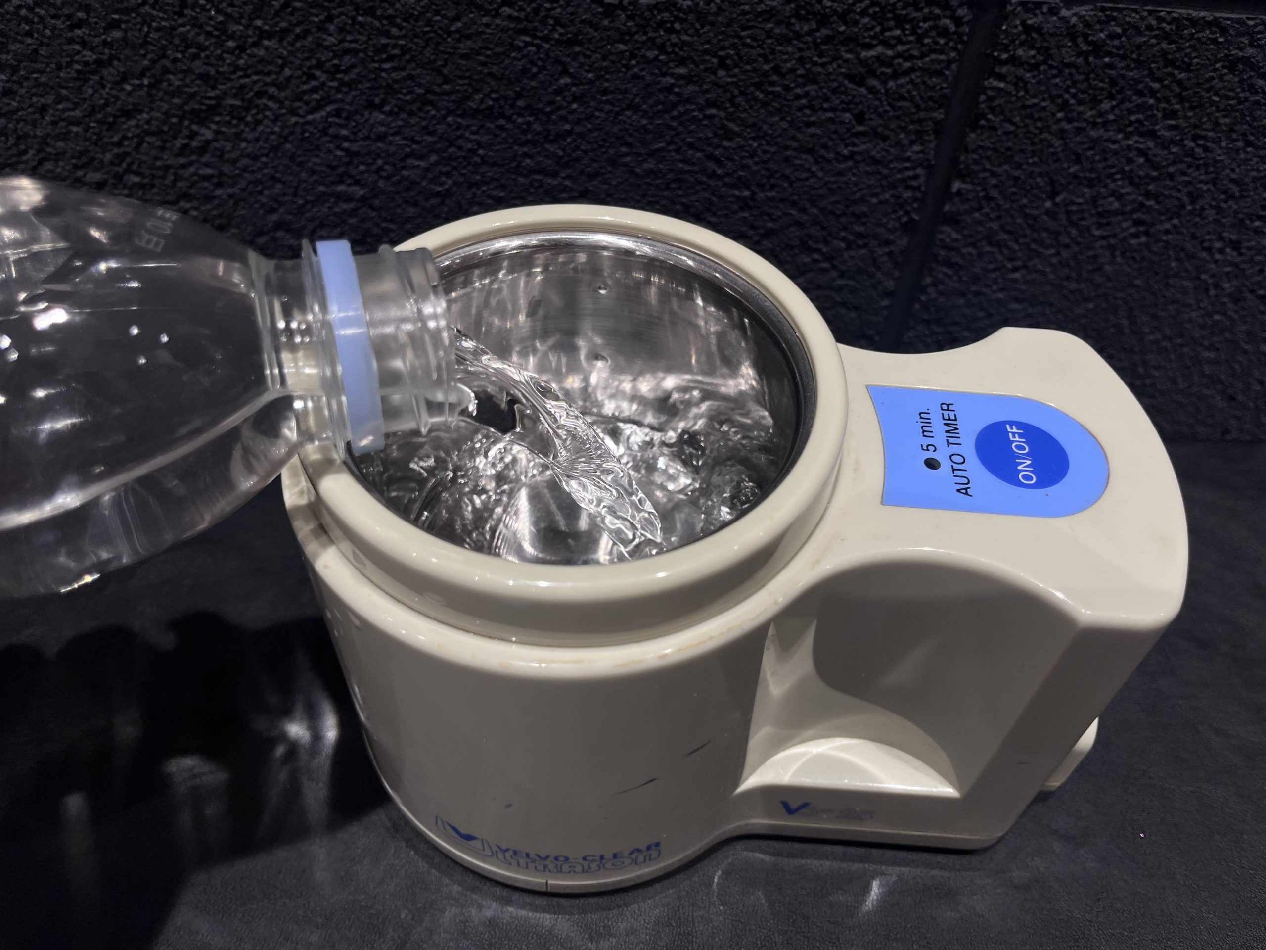 超音波機械を使用したクリーニングのやり方