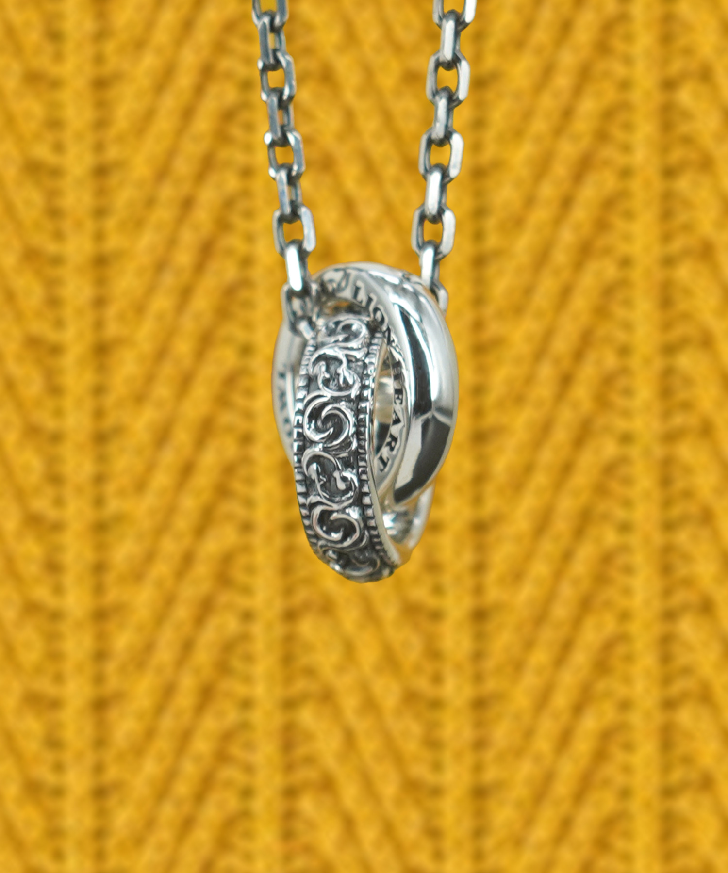 GOATEE W Ring Necklace