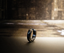 カッティングフープピアス