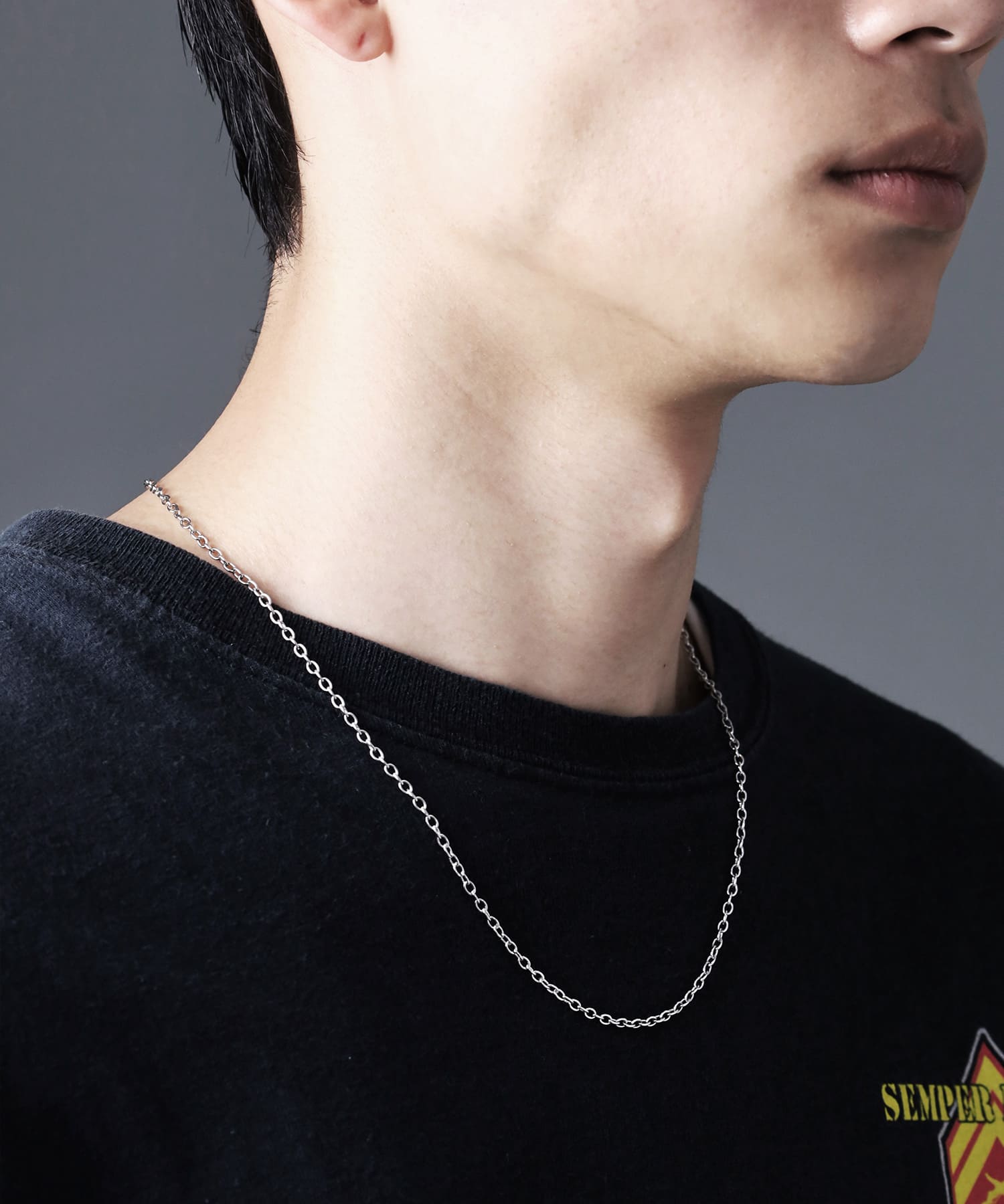 チェーンネックレス