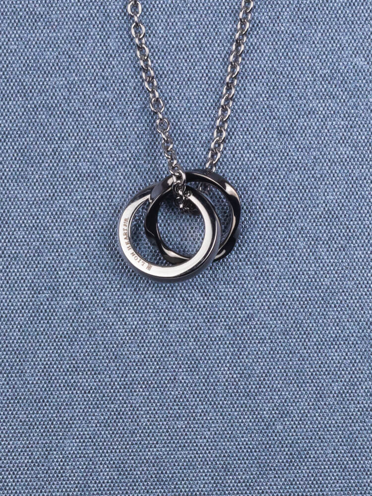 Wave W Ring Necklace (black)