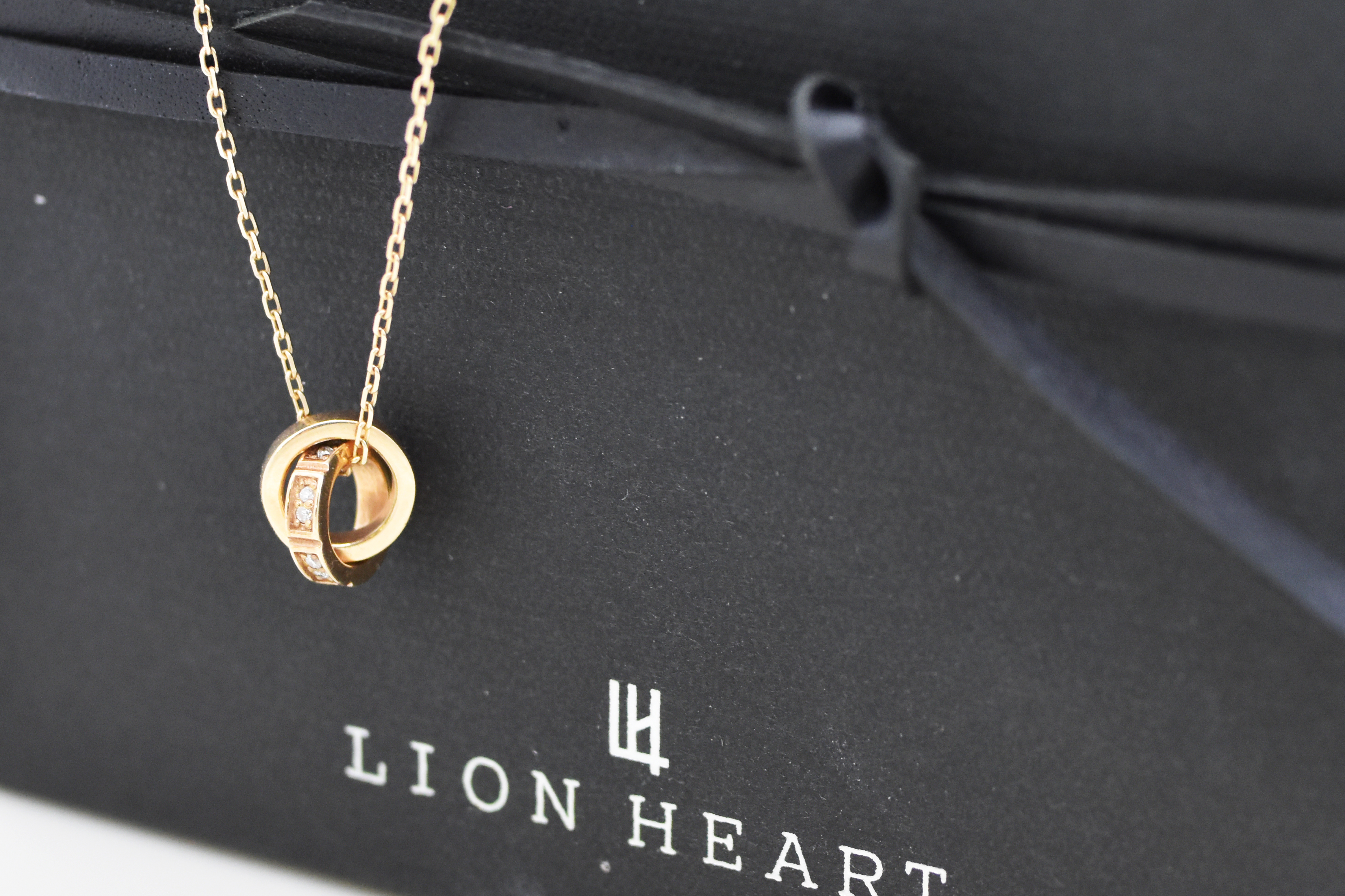 メンズアクセサリーブランド『LION HEART/ライオンハート』のゴールドネックレス