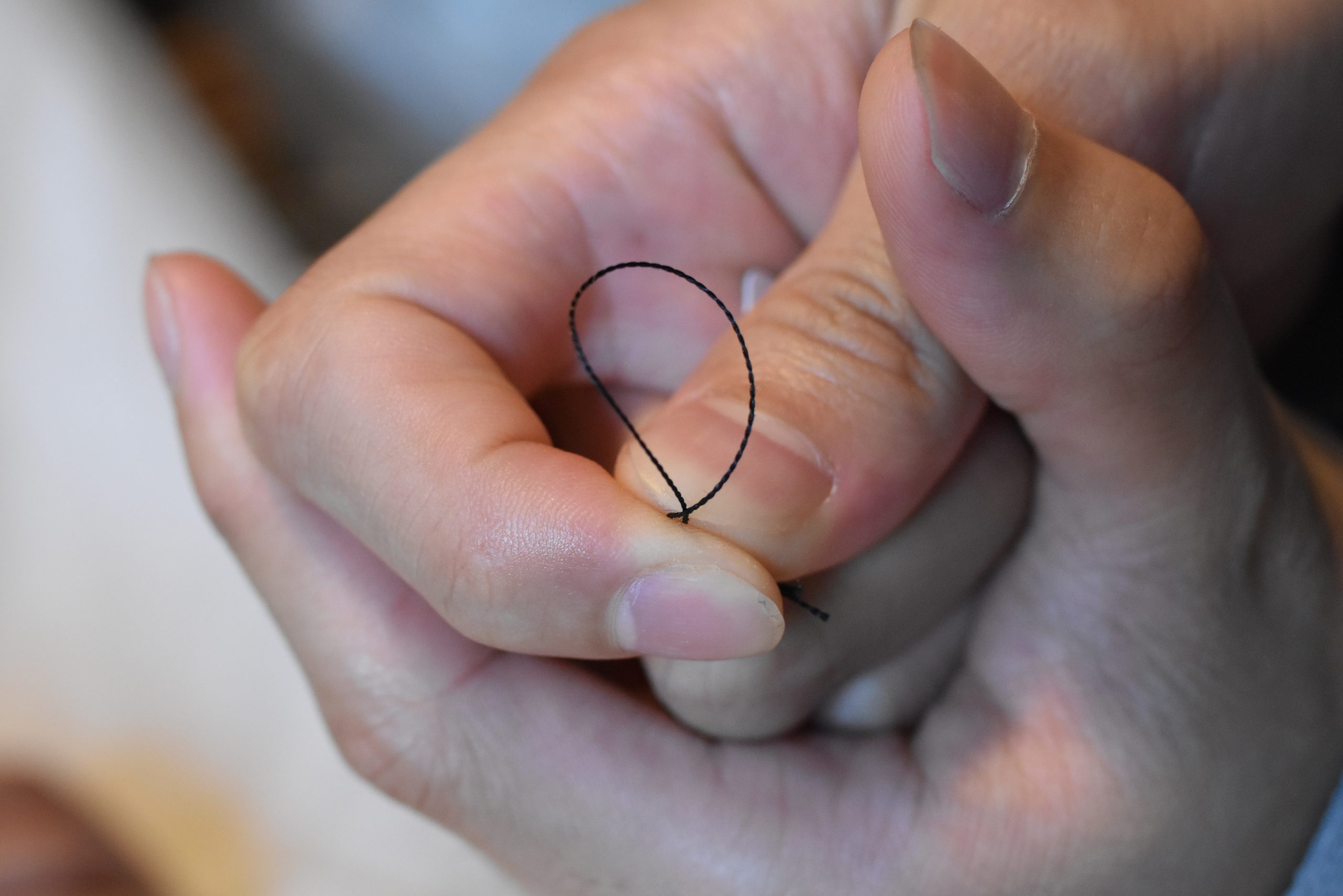 ユニセックスアクセサリーブランドLHME(エルエイチエムイー)の【実践解説】彼女/彼氏に指輪をプレゼントするときのバレないサイズの測り方７選
