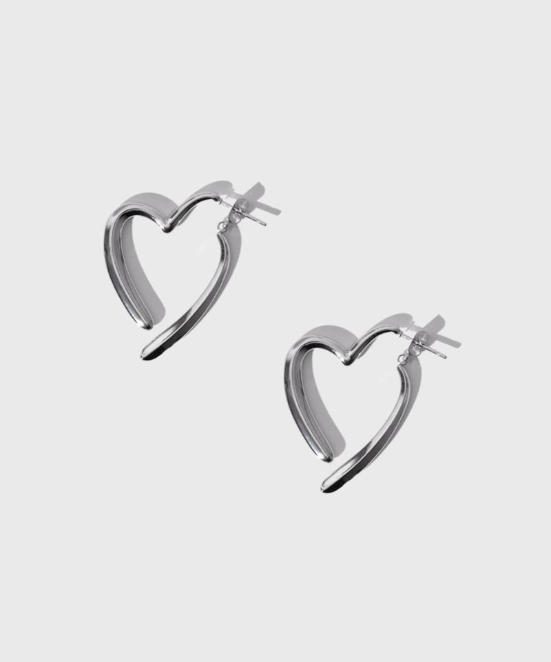 『月刊わんこvol.17』俳優の駒木根葵汰さん着用LHME(エルエイチエムイー)のピアス掲載情報