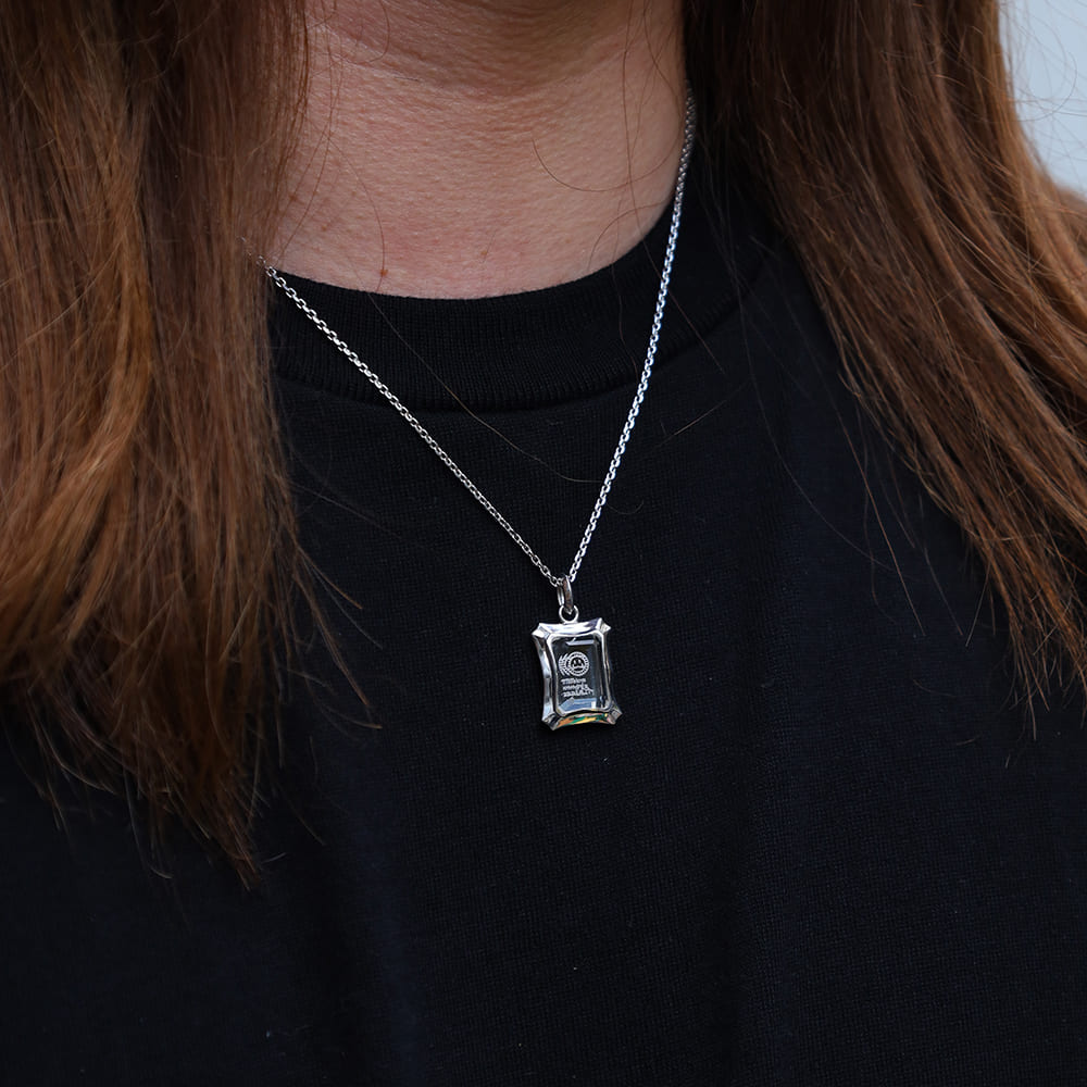 シルバーネックレス着用画像｜メンズアクセサリーブランドLION HEART（ライオンハート）のメンズスタッフコーディネート。