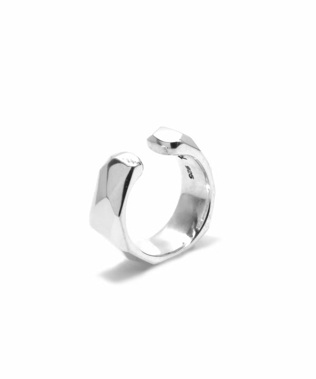 『awesome!Plus(オーサムプラス)Vol.47』原因は自分にある。の長野凌大さん着用LION HEART(ライオンハート)のイヤーカフ掲載情報